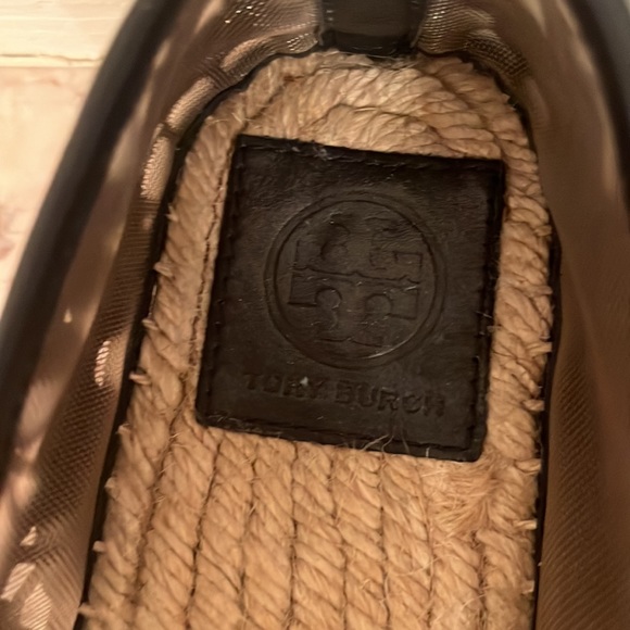 Tory Burch Espadrilles Navy Blue Lace with Black Trim - Picture 2 of 6